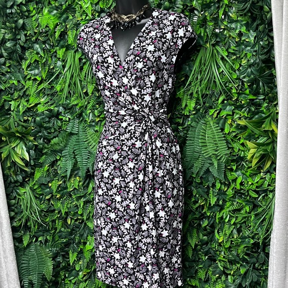 Anne Klein Dress Small Gray Floral Print Short Sleeve Career Cocktail Party 3058 - Picture 1 of 9